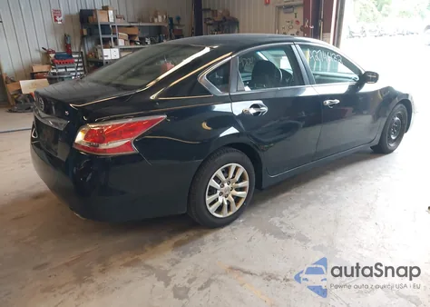 2015 Nissan Altima 2.5/2.5 S/2.5 Sl/2.5 Sv из США, поврежденный, VIN 1N4AL3AP2FC287332